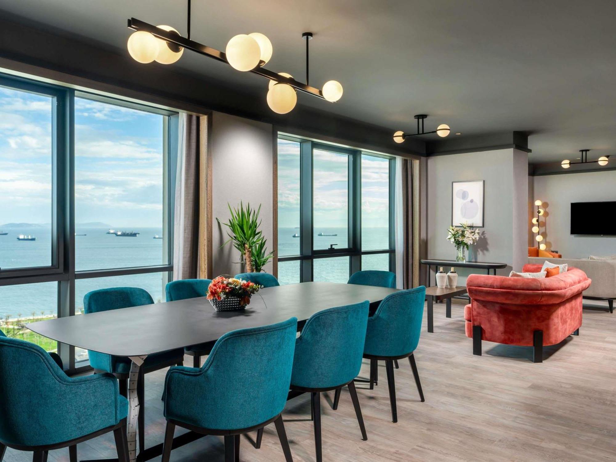 Moevenpick Hotel Istanbul Marmara Sea — Fotos 1